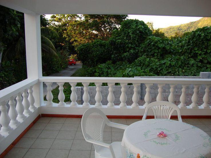 Rowsvilla Guest House โบวาลง ภายนอก รูปภาพ